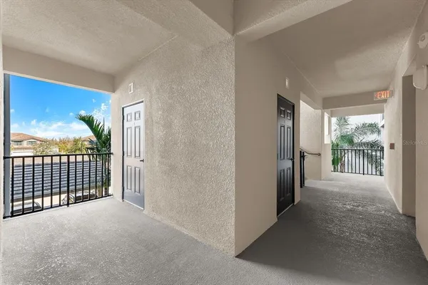 $2,450 | 17626 Gawthrop Drive, Unit 207, Bradenton, FL 34211