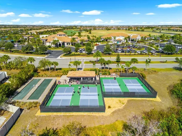 $2,450 | 17626 Gawthrop Drive, Unit 207, Bradenton, FL 34211