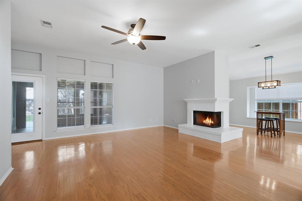 2074 Briarcliff Road Lewisville, TX 75067 - Photo 15 of 40 Living room