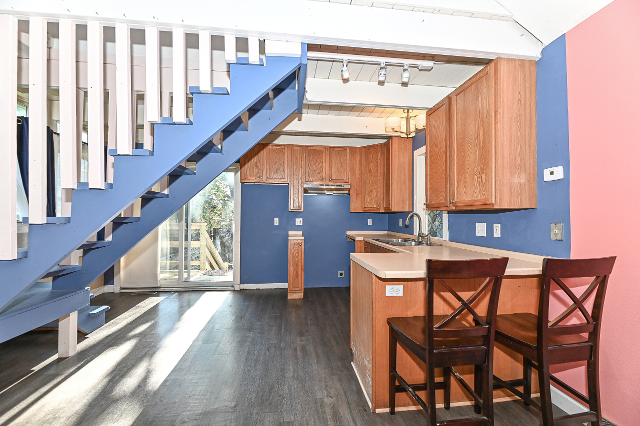 2220 South 14th Street Milwaukee, WI 53215 - Photo 11 of 27 2220 S 14th St