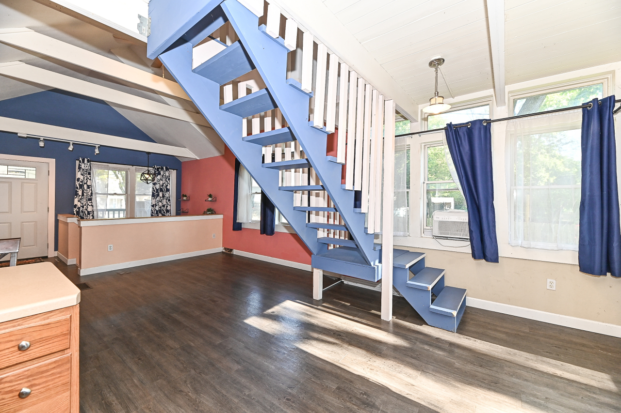 2220 South 14th Street Milwaukee, WI 53215 - Photo 13 of 27 2220 S 14th St