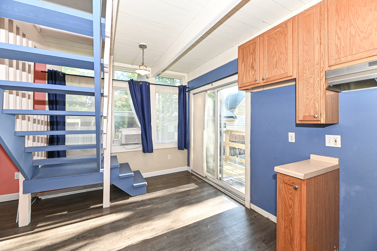 2220 South 14th Street Milwaukee, WI 53215 - Photo 14 of 27 2220 S 14th St