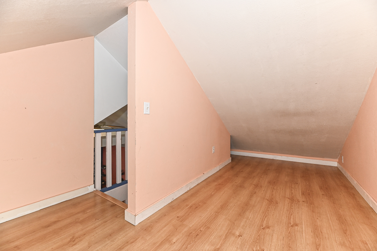 2220 South 14th Street Milwaukee, WI 53215 - Photo 17 of 27 2220 S 14th St