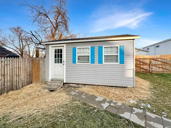 $325,000 | 13226 Indiana Street, Grabill, IN 46741