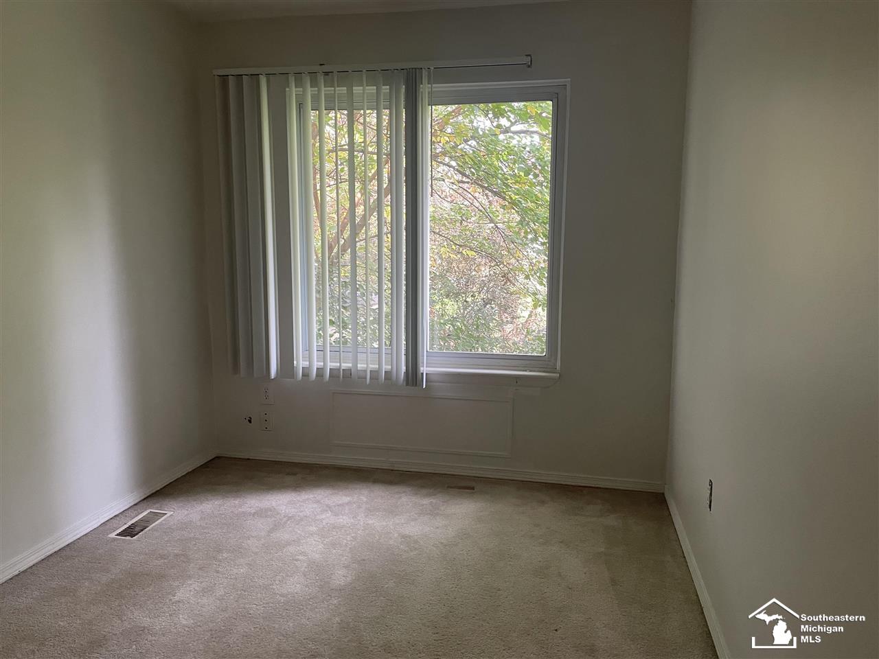42444 Barchester Road Canton, MI 48187 - Photo 10 of 39