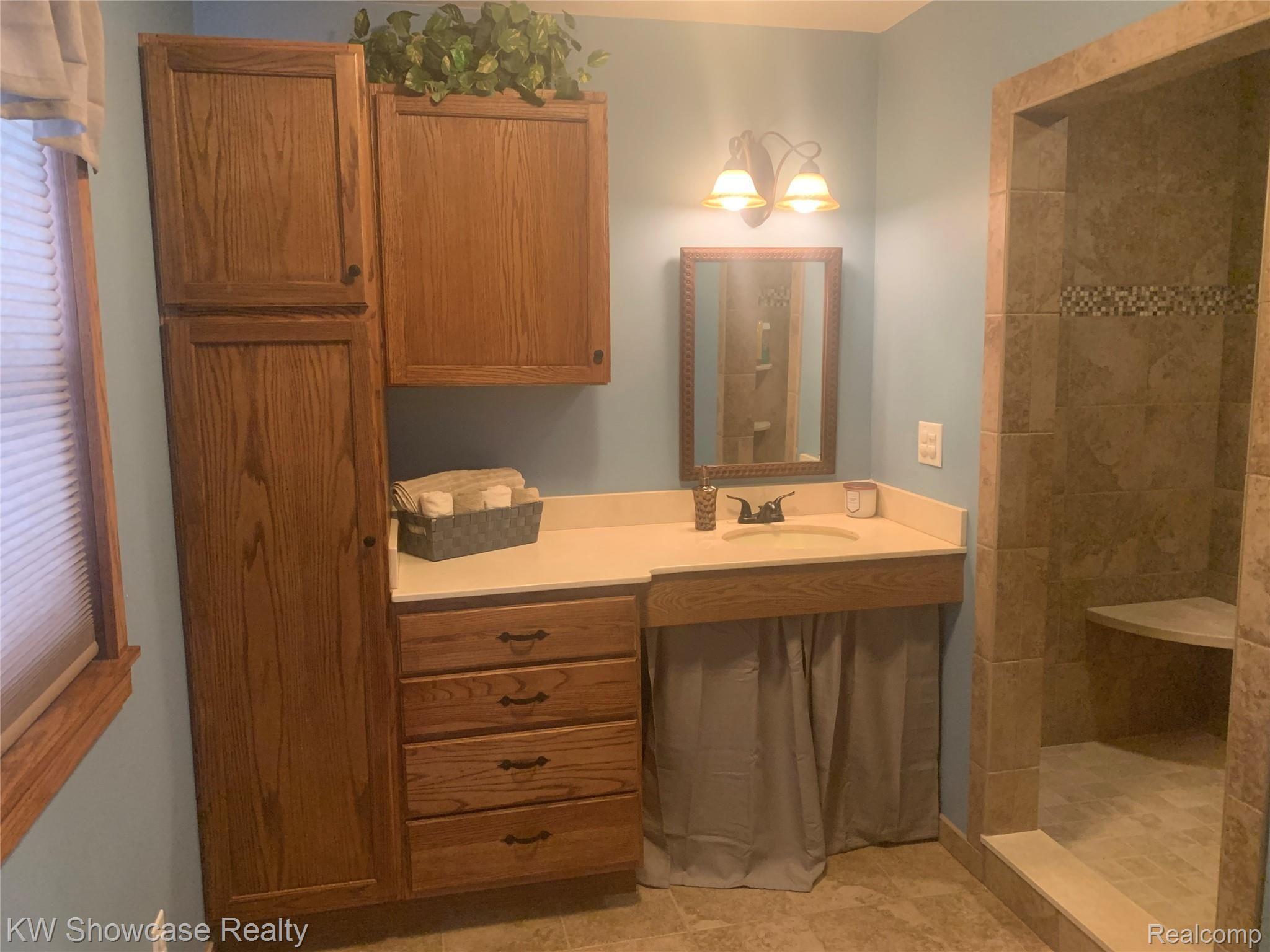 4970 Hatchery Road Waterford, MI 48329 - Photo 29 of 50 D535D9ED-7849-4813-8476-A1785ACC156E.jpeg