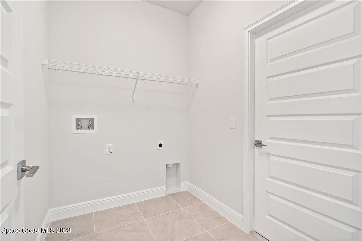 436 Cortez Road Palm Bay, FL 32907 - Photo 23 of 27 Laundry room