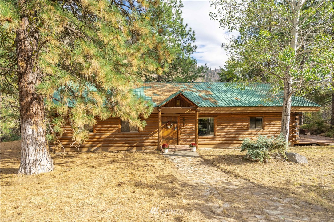 4540 Navarre Coulee Road Chelan, WA 98816 - Photo 1 of 38 Gallery Image 1