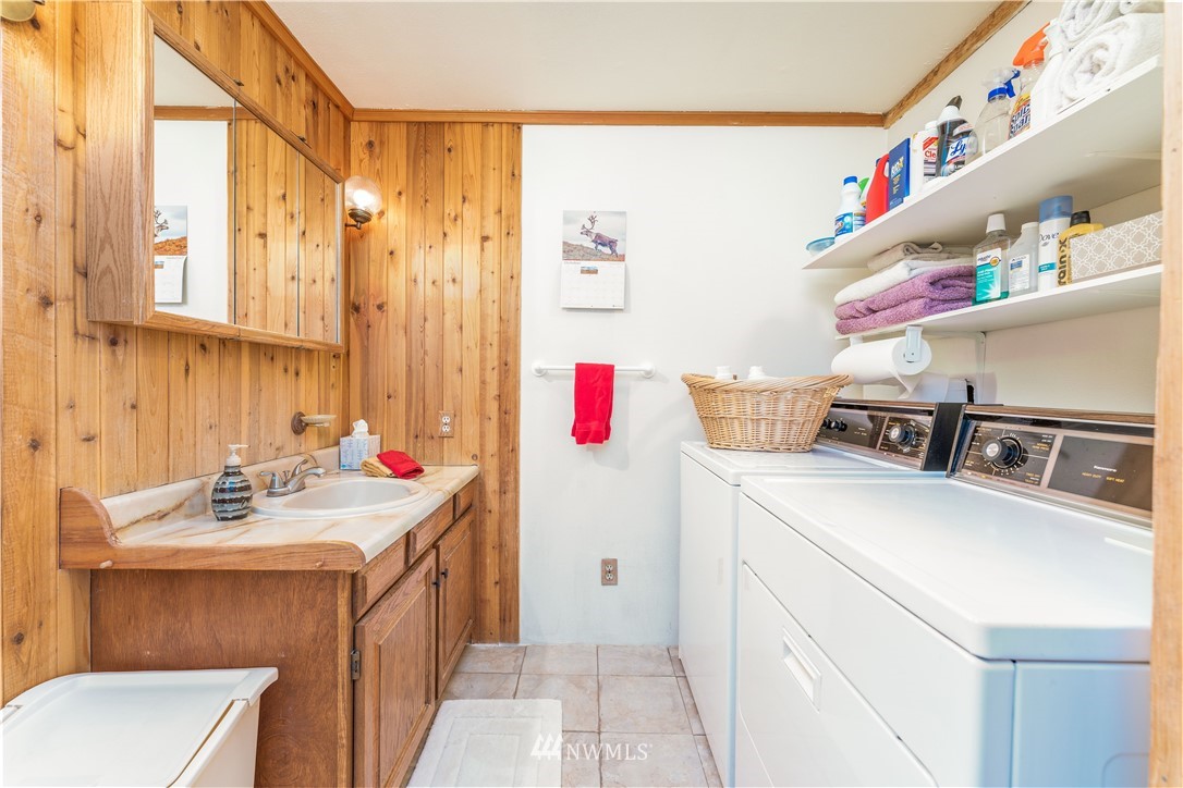 4540 Navarre Coulee Road Chelan, WA 98816 - Photo 16 of 38 Gallery Image 16
