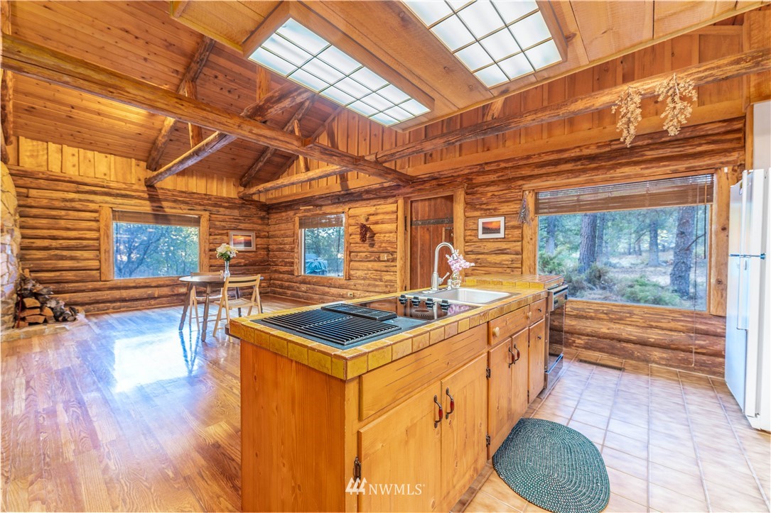 4540 Navarre Coulee Road Chelan, WA 98816 - Photo 7 of 38 Gallery Image 7