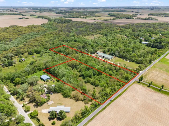 view of outdoor space with mountain view