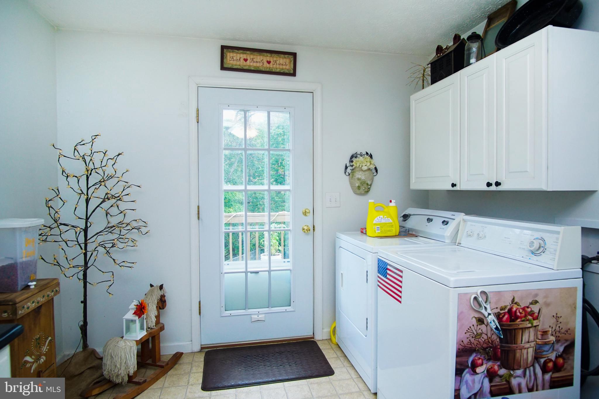 12806 Winchester Road Southwest Cumberland, MD 21502 - Photo 25 of 54 LOVE LOVE LOVE this laundry/mud room on main level