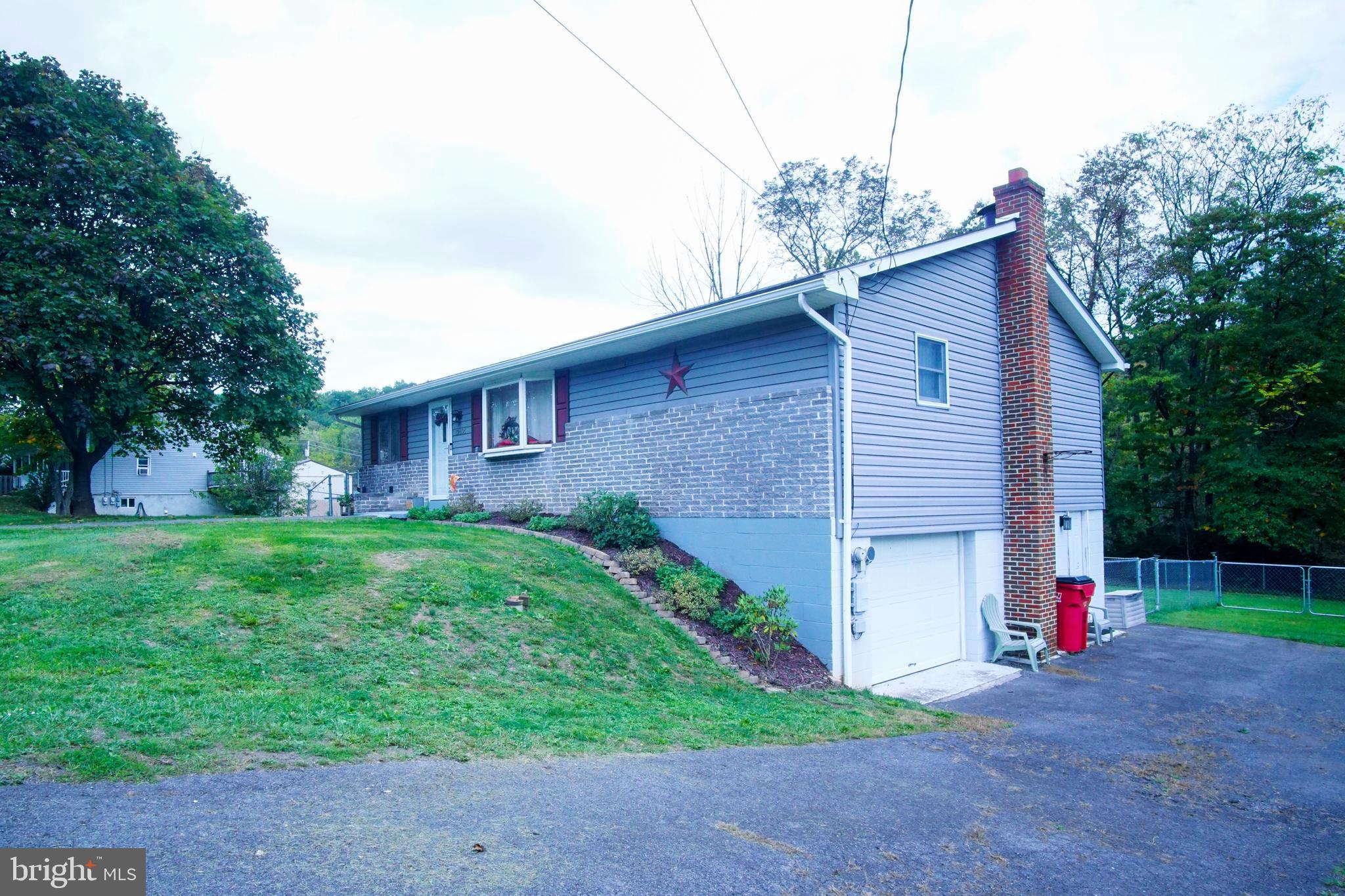 12806 Winchester Road Southwest Cumberland, MD 21502 - Photo 47 of 54 Side loading garage here...