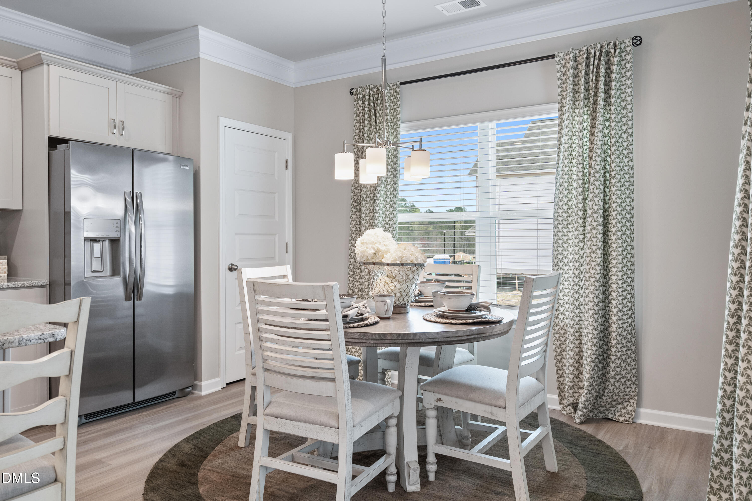 203 Courtside Drive Dunn, NC 28334 - Photo 13 of 38 a dining room with furniture and window