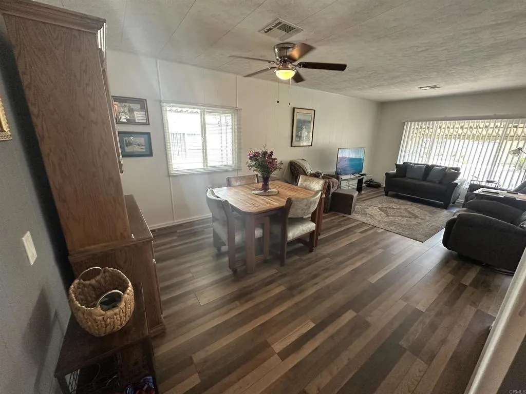 8301 Mission Gorge Road, Unit 325 Santee, CA 92071 - Photo 5 of 61 Gallery Image 5