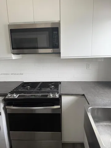 a close view of stove top oven