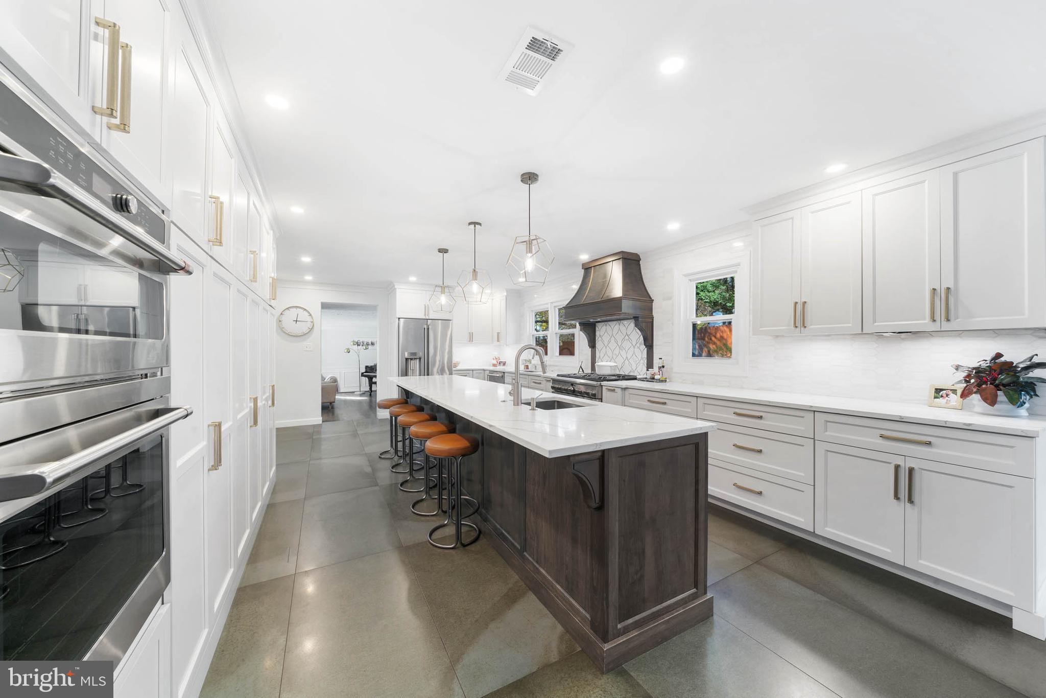15304 Watergate Road Silver Spring, MD 20905 - Photo 7 of 78 Gourmet kitchen