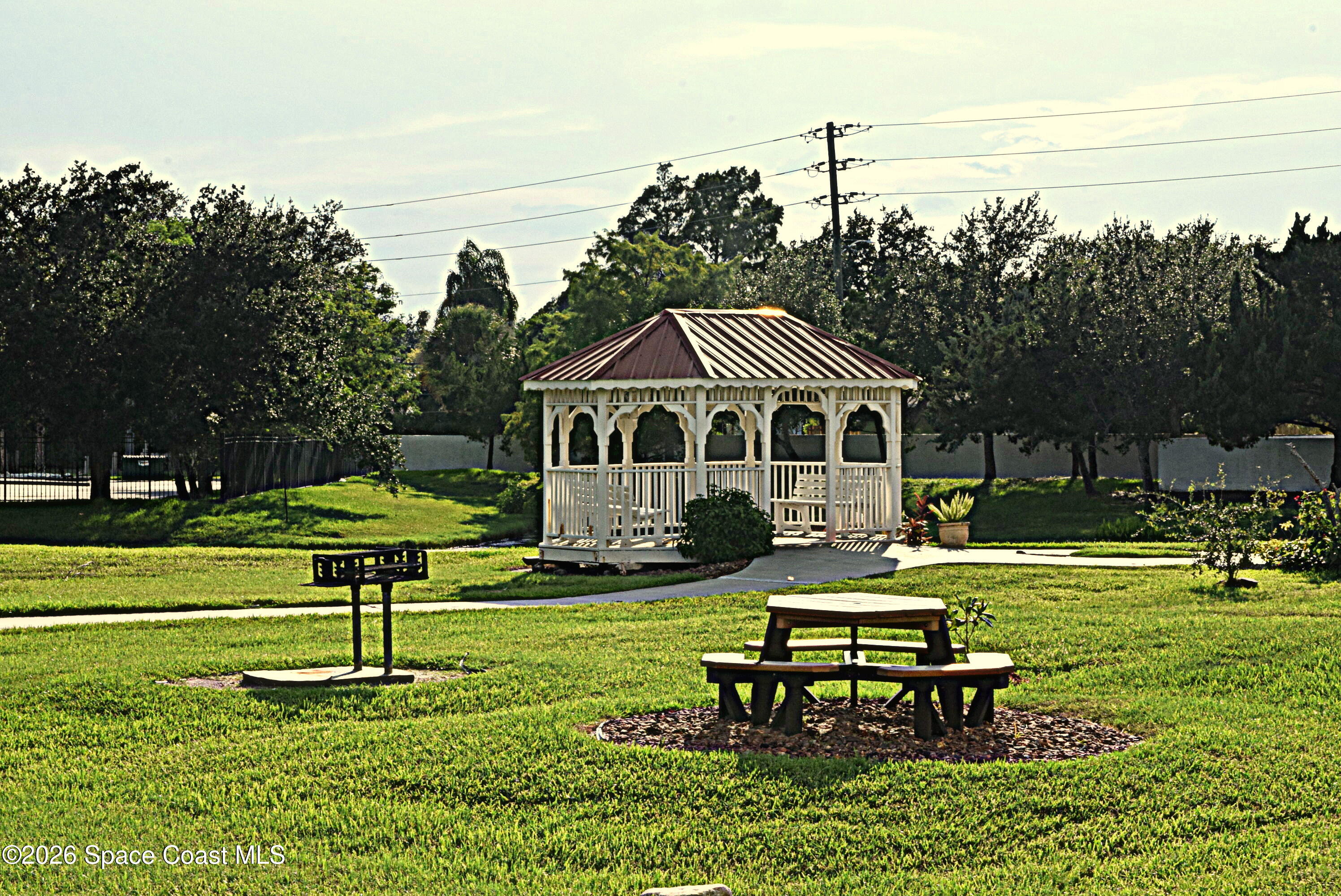 801 Del Rio Way, Unit 502 Merritt Island, FL 32953 - Photo 23 of 25 Gazebo