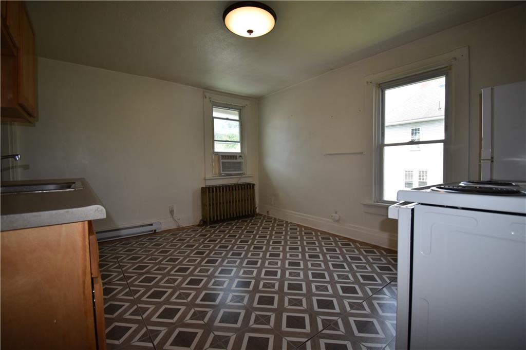 638 Pittsburgh Street, Unit 2 Springdale, PA 15144 - Photo 6 of 19 Eat In Kitchen