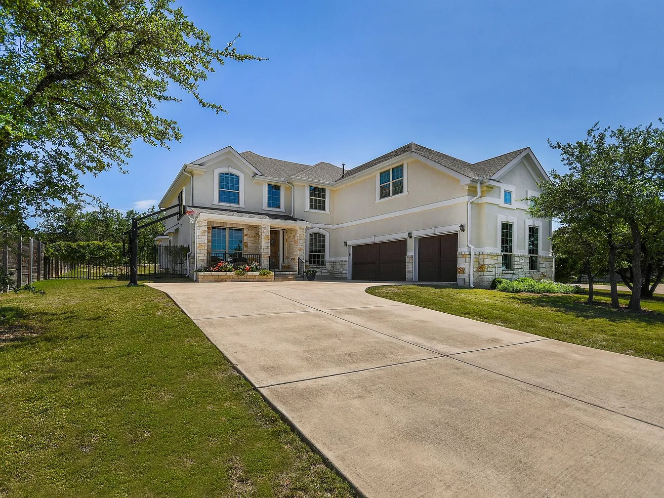 Welcome to 7716 Aria Loop. More photos to come
