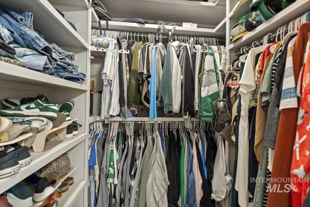 2616 West Neff Street Boise, ID 83702 - Photo 21 of 36 View of spacious closet