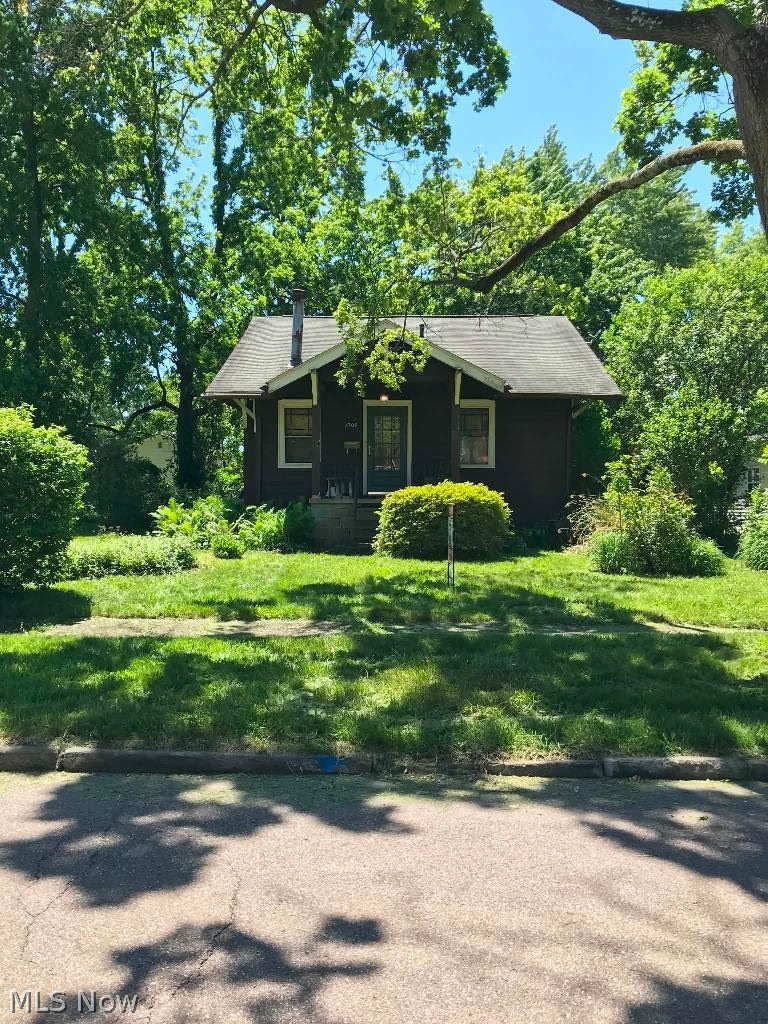 1706 Hampton Road Akron, OH 44305 - Photo 1 of 28 Front of the property