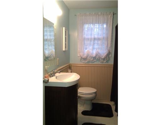 29 Hemlock Ridge Road Chelsea, ME 04330 - Photo 11 of 25 Bathroom.