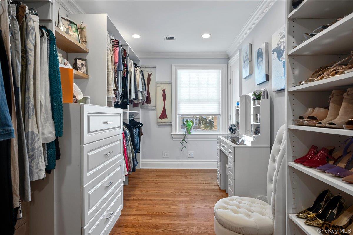 299 Stratton Road New Rochelle, NY 10804 - Photo 29 of 40 Gallery Image 29
