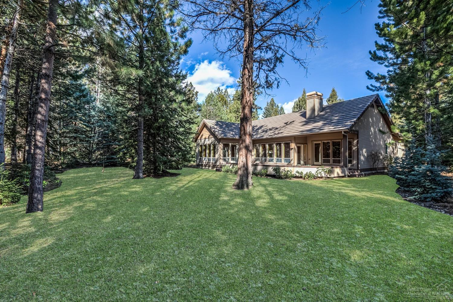 19391 Rim Lake Court Bend, OR 97702 - Photo 3 of 25 Additional Photo