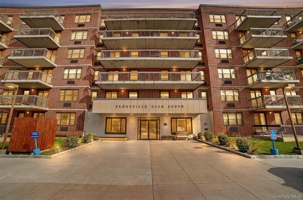 $550,000 | 1376 Midland Avenue, Unit 810, Bronxville, NY 10708