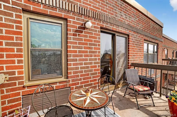 $550,000 | 1376 Midland Avenue, Unit 810, Bronxville, NY 10708