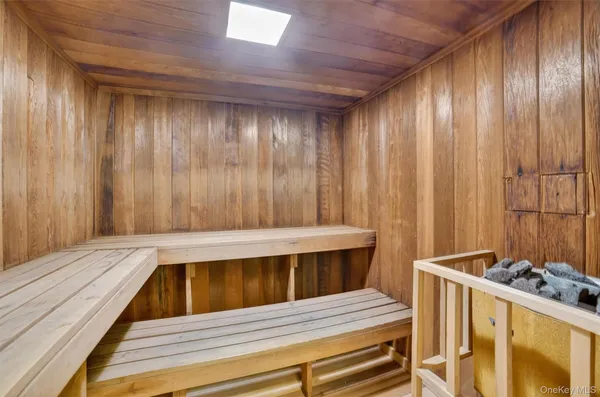 $550,000 | 1376 Midland Avenue, Unit 810, Bronxville, NY 10708