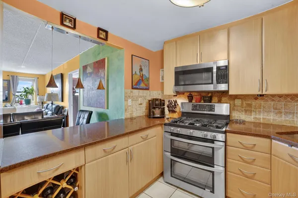 $550,000 | 1376 Midland Avenue, Unit 810, Bronxville, NY 10708