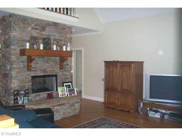 910 Chestnut Drive High Point, NC 27262 - Photo 4 of 8 Other.
