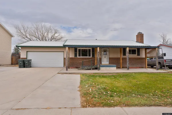 $289,000 | 217 South Windriver Drive, Douglas, WY 82633