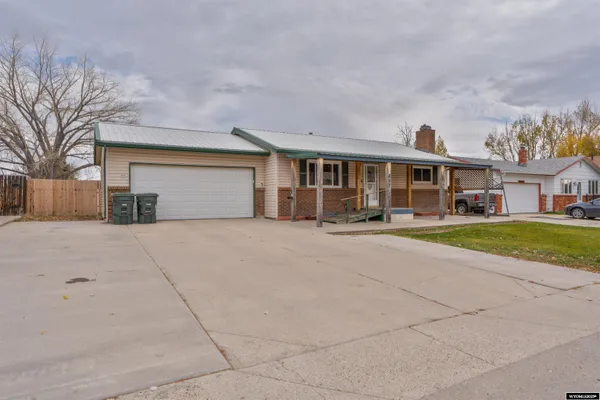 $289,000 | 217 South Windriver Drive, Douglas, WY 82633
