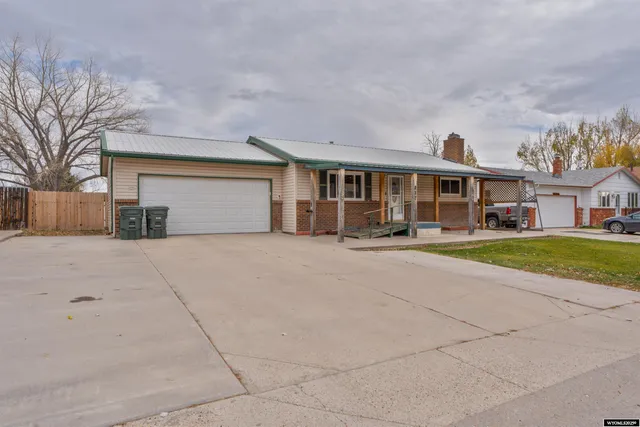 $299,000 | 217 South Windriver Drive, Douglas, WY 82633