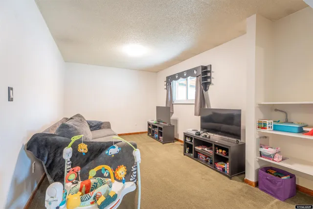 $299,000 | 217 South Windriver Drive, Douglas, WY 82633