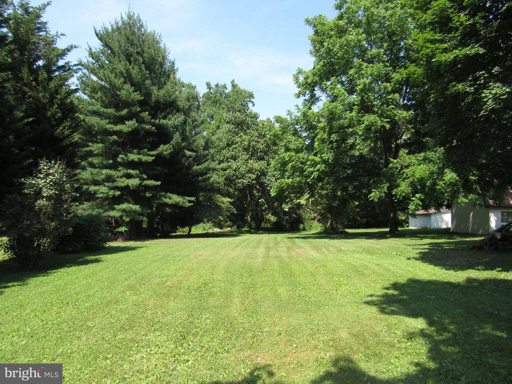 13206 Edgemont Road Smithsburg, MD 21783 - Photo 21 of 29 Exterior (Rear)