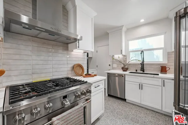 $7,500 | 9677 Charleville Boulevard, Beverly Hills, CA 90212