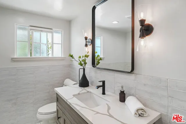 $7,500 | 9677 Charleville Boulevard, Beverly Hills, CA 90212