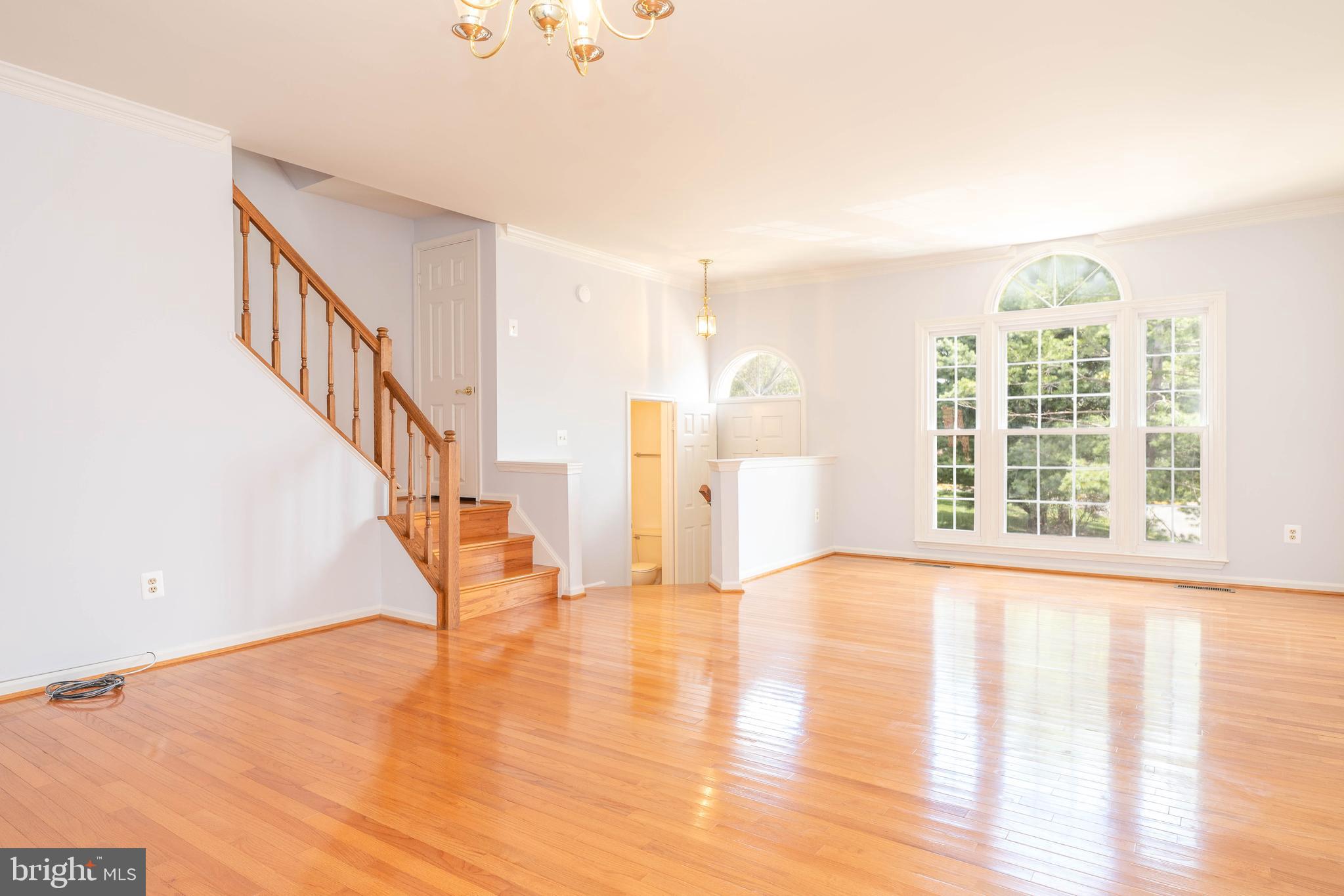 46808 Rabbitrun Terrace Sterling, VA 20164 - Photo 3 of 45 Gallery Image 3