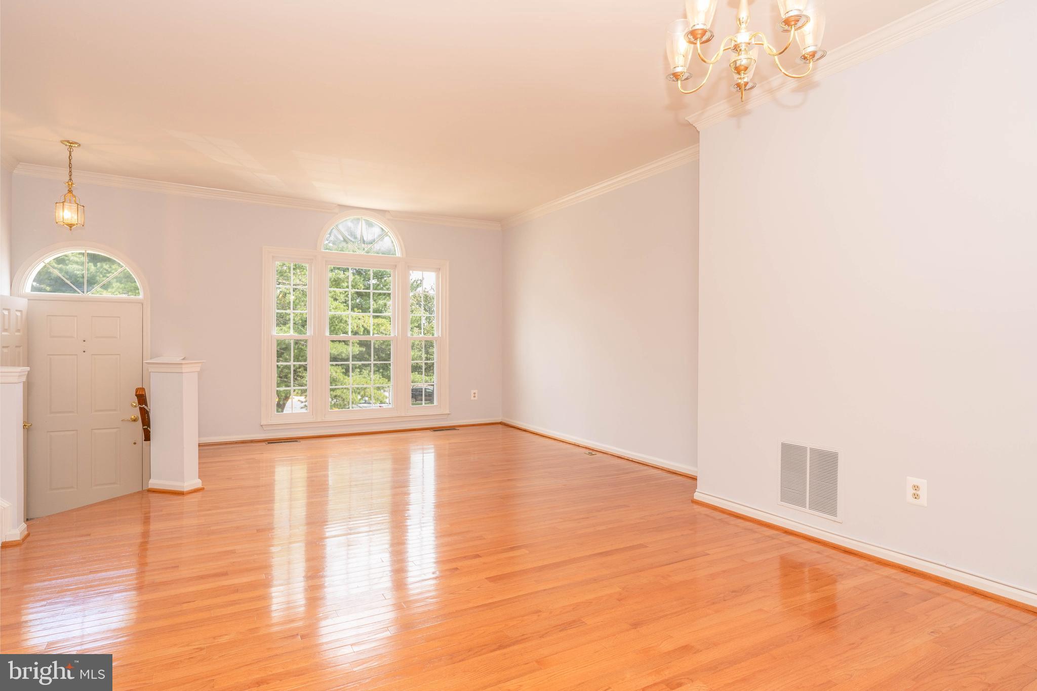 46808 Rabbitrun Terrace Sterling, VA 20164 - Photo 8 of 45 Gallery Image 8