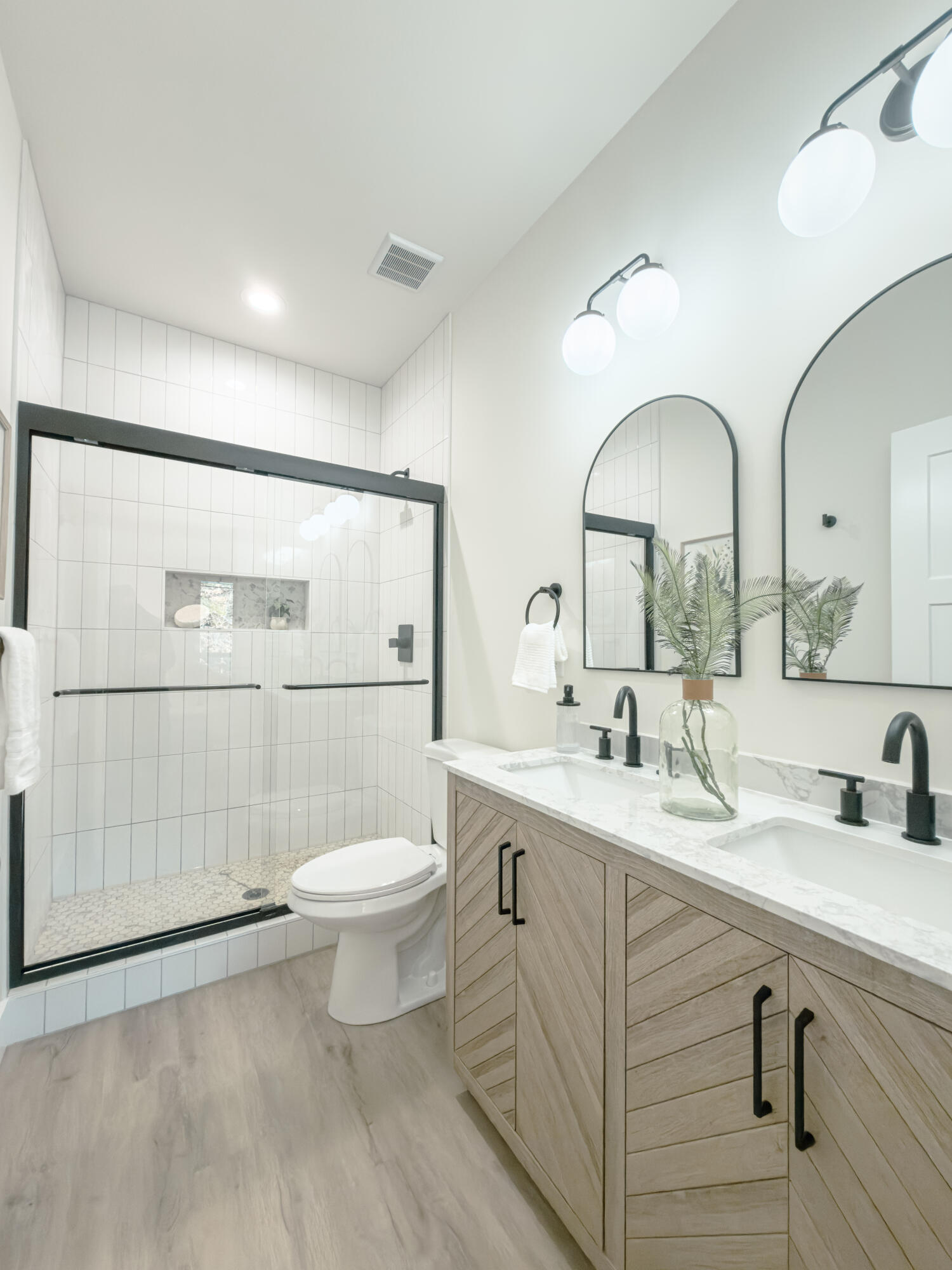 900 Line Street Chattanooga, TN 37404 - Photo 12 of 23 28-IMG_1479