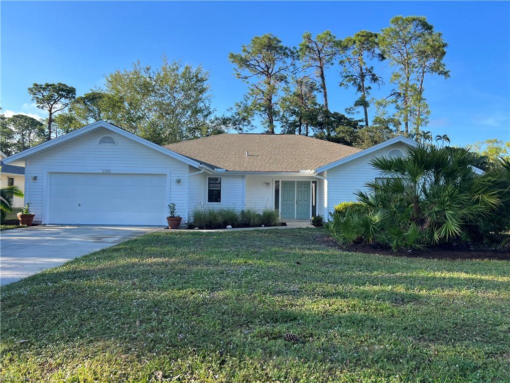 2251 Queens Way Naples, FL 34112 - Photo 1 of 8