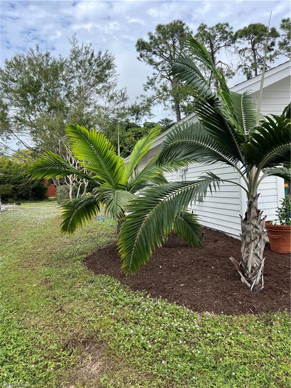 2251 Queens Way Naples, FL 34112 - Photo 2 of 8