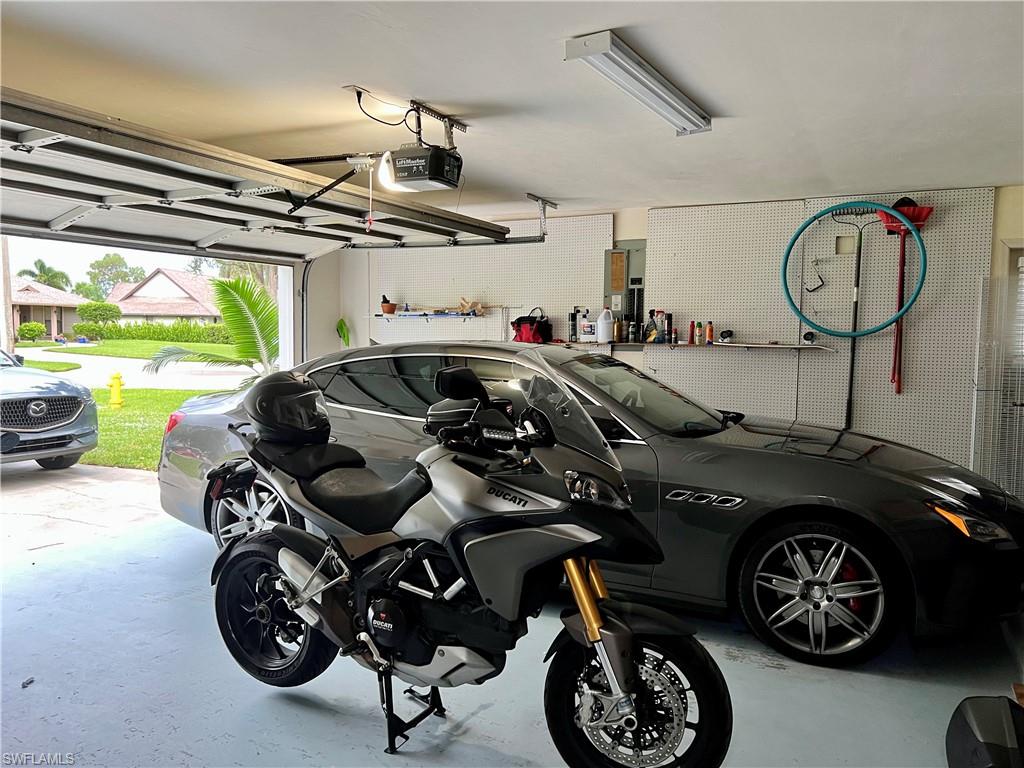 2251 Queens Way Naples, FL 34112 - Photo 6 of 8