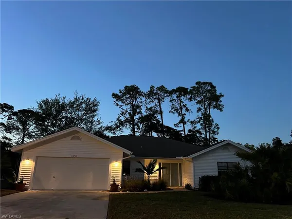 $4,700 | 2251 Queens Way, Naples, FL 34112