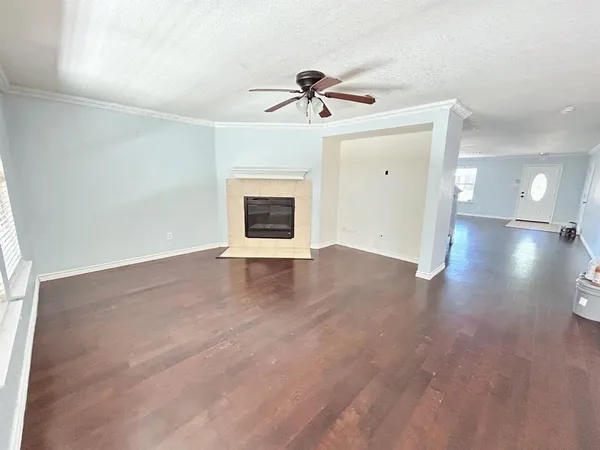 $2,800 | 8008 Hidden Oaks Drive, Fort Worth, TX 76120