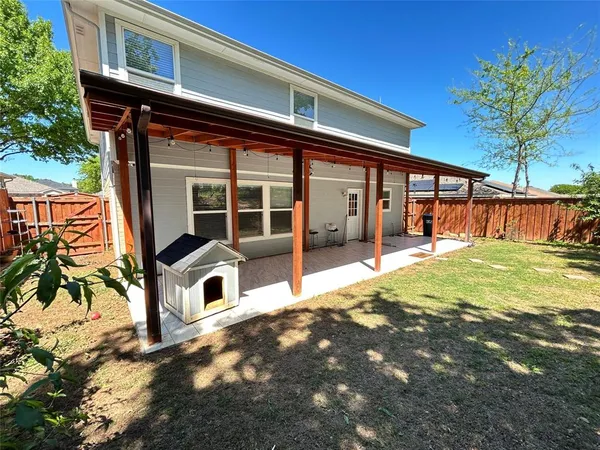 $2,800 | 8008 Hidden Oaks Drive, Fort Worth, TX 76120